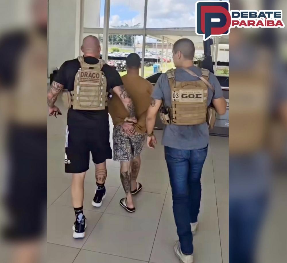 Os acusados e todo o material apreendido, foram encaminhados as delegacias de Polícia Civil (Foto: Reprodução)