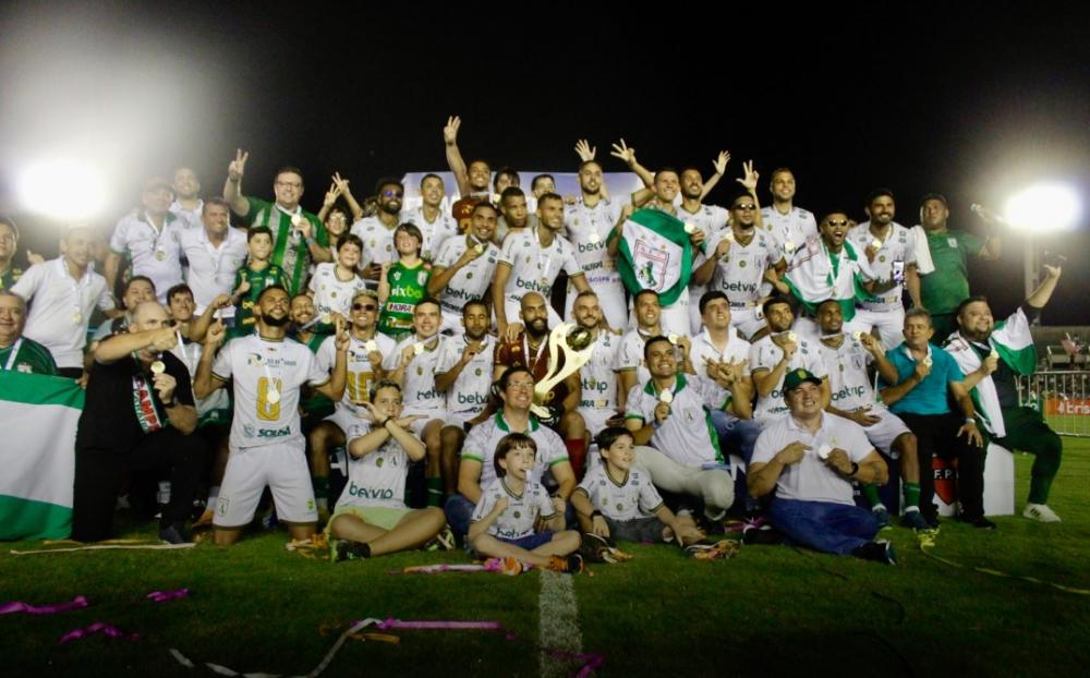 Dinossauro segue querendo fazer história na Copa do Brasil, agora após o título paraibano. (Foto: Arena Correio).