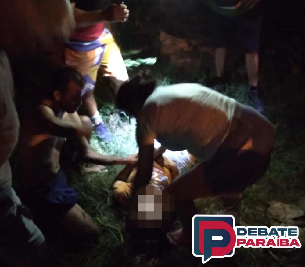 Ao chegar no local, a equipe médica constatou que a vítima estava viva e que tinha fraturas em membros superiores e inferiores (Foto: Reprodução)