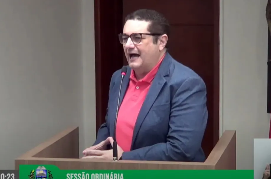 A denúncia do parlamentar mirim ocorreu na última quarta-feira (24), durante sessão ordinária da Câmara Municipal de Sousa. (Foto: Reprodução).
