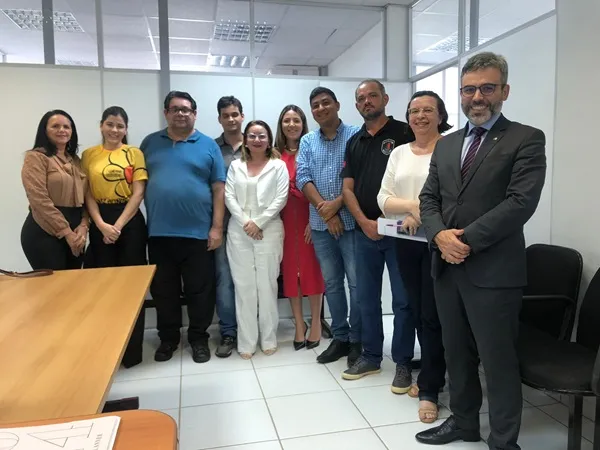 A iniciativa visa erradicar o sub-registro civil de nascimento e garantir que todos os brasileiros possam obter documentos essenciais como a Certidão de Nascimento, que é fundamental para o acesso a serviços públicos e a exercício pleno de direitos civis.