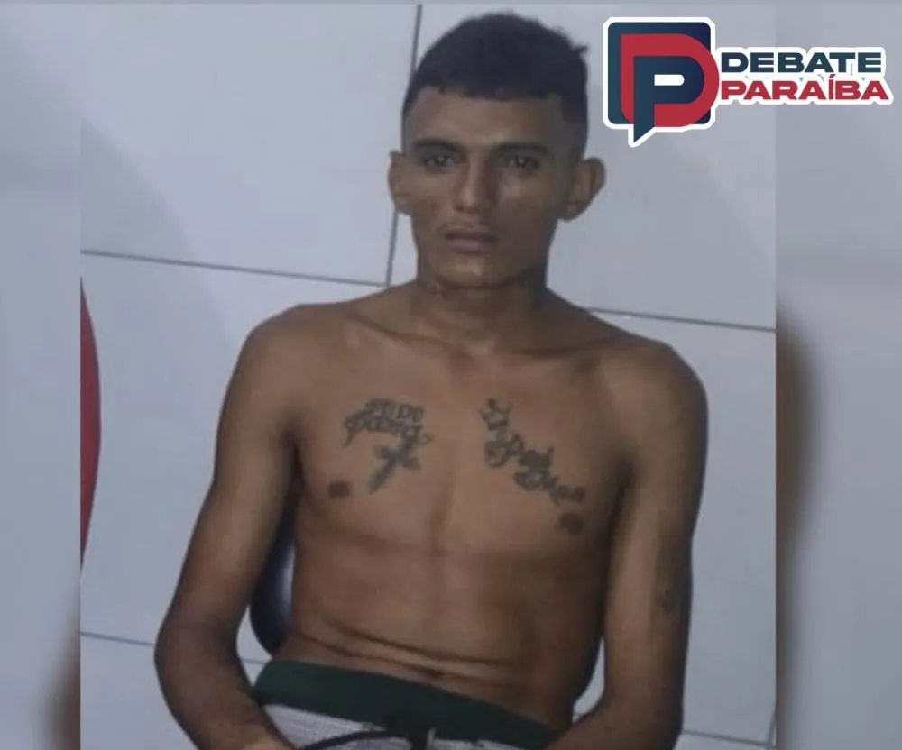 Os suspeitos foram conduzidos à delegacia de Polícia Civil juntamente com todo o material apreendido (Foto: Reprodução)