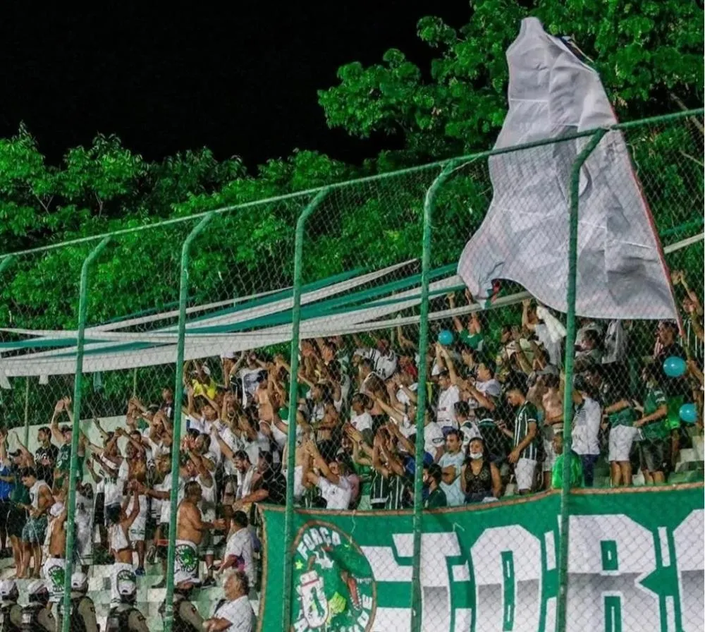 Os membros da organizada também afirma que a postura de protesto será mantida até que a diretoria do Sousa Esporte Clube se disponha a dialogar e cumprir com promessas feitas anteriormente a TFA. (Foto: Reprodução).
