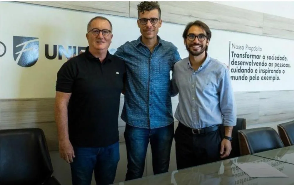 O Jacaré anunciou, nesta quinta-feira (16), a promoção de Rodrigo Galego para o comando técnico da equipe. (Foto: Reprodução).
