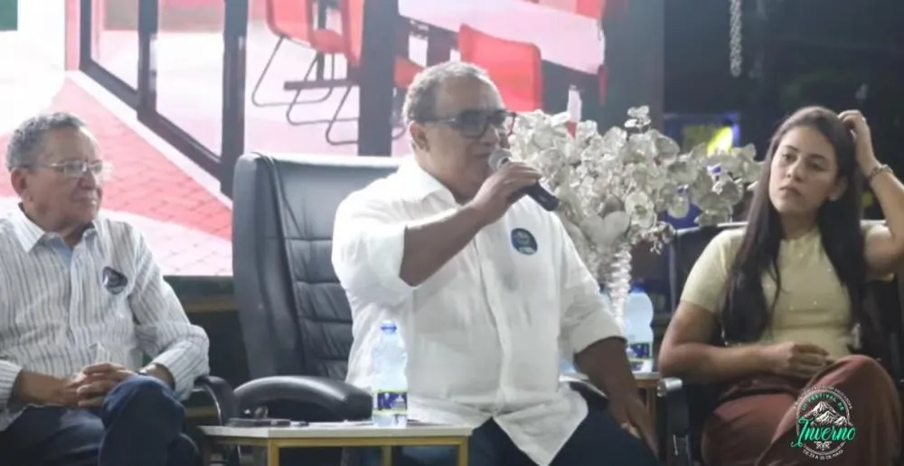  O prefeito Marcos Eron disse o maior feito do deputado Chico Mendes foi proibir que famílias de Monte Horebe fossem atendidas no hospital de São José de Piranhas, município vizinho ao de Monte Horebe. (Foto: Reprodução). 