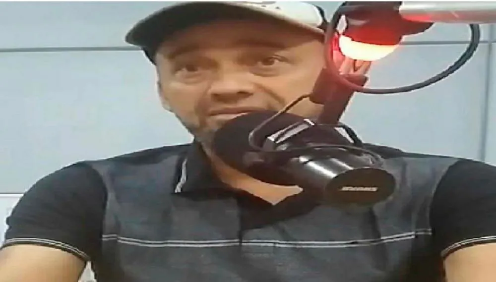 Na entrevista concedida ao programa "Raio X" no dia 13 de maio de 2024, (Foto: Reprodução).