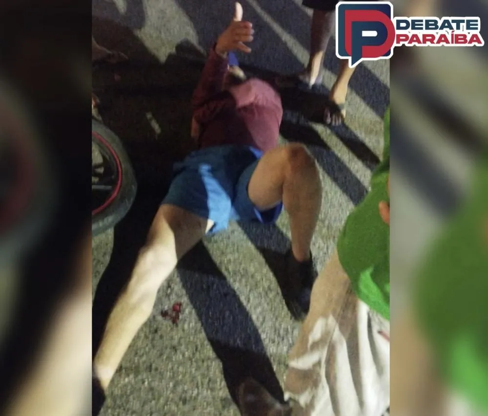 Com o impacto, Simar foi arremessado ao solo e ficou ferido com escoriações (Foto: Reprodução)