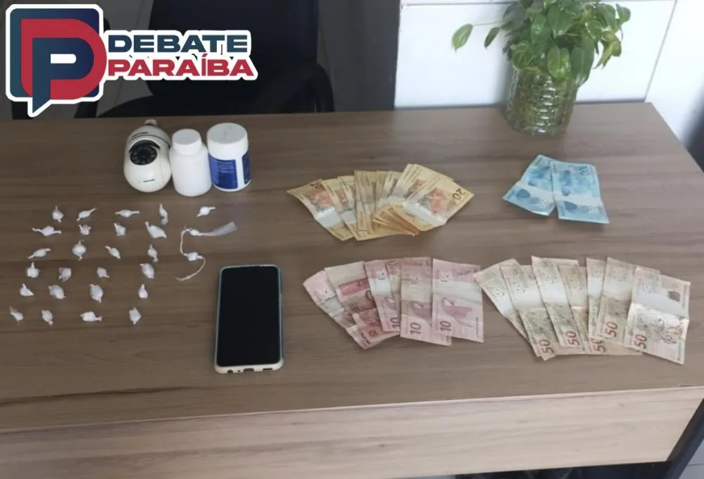 O infrator da lei e o material apreendido, foram encaminhados à delegacia de Polícia Civil (Foto: Reprodução)