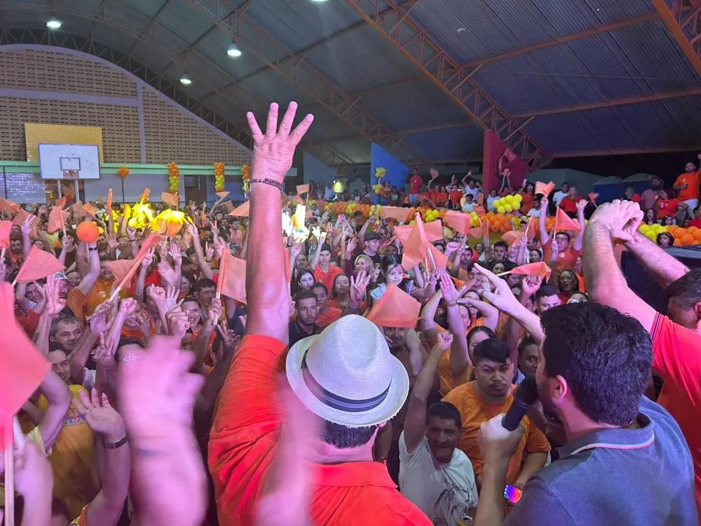 Estiveram prestigiando o evento, o deputado estadual Wilson Filho (Republicanos), o ex-prefeito Antônio de Braga, e candidatos a vereadores. (Foto: Debate Paraíba).