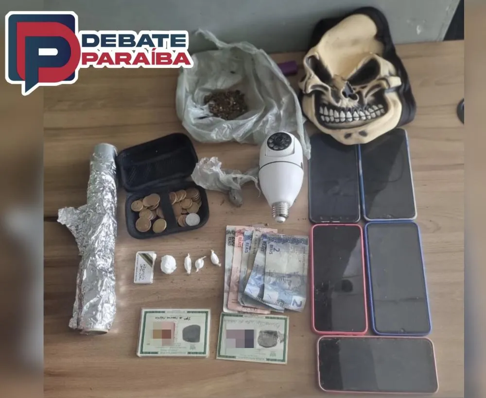 Diante do flagrante constatado, os suspeitos e todo o material apreendido foram levados à delegacia de Polícia Civil (Foto: Reprodução)