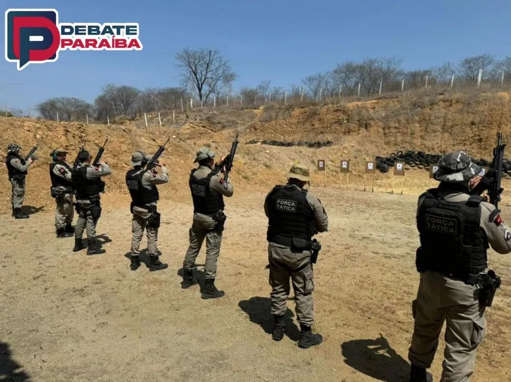 Ao todo, 60 profissionais passaram pela capacitação, durante a qual os instrutores abordaram técnicas de manuseio, manutenção, além de realizar disparos com aplicação tática de combate (Foto: Reprodução)
