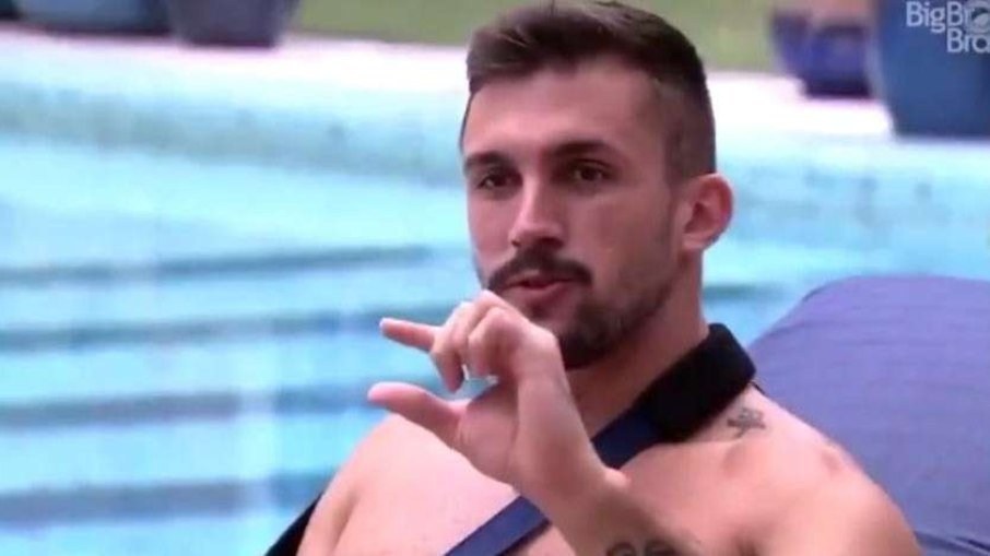 Arthur ainda completou: 