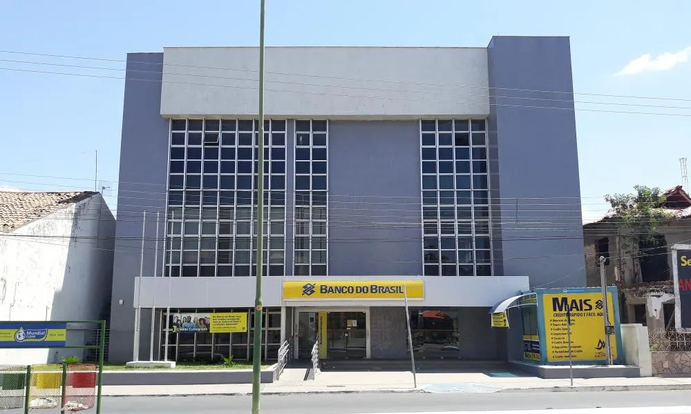 O servidor Jandilso Dias é acusado de adquirir, de forma irregular, imóveis arrematados em leilão promovidos pela referida instituição bancária. (Foto: Reprodução).