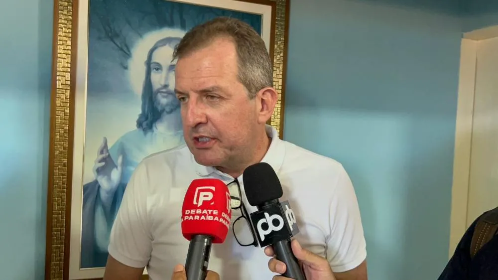 Fábio Tyrone explicou sua insatisfação com a postura de Zenildo Oliveira, que não manifestou apoio ao grupo político que ele lidera. (Foto: Debate Paraíba).