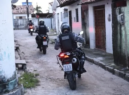 O acusado recebeu voz de prisão e foi encaminhado à delegacia de Polícia Civil (Foto: Reprodução)