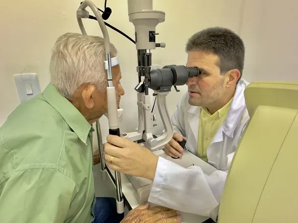 A gestão municipal busca melhorar a qualidade de vida da população, promovendo a prevenção e o tratamento adequado de problemas de visão. (Foto: Reprodução).