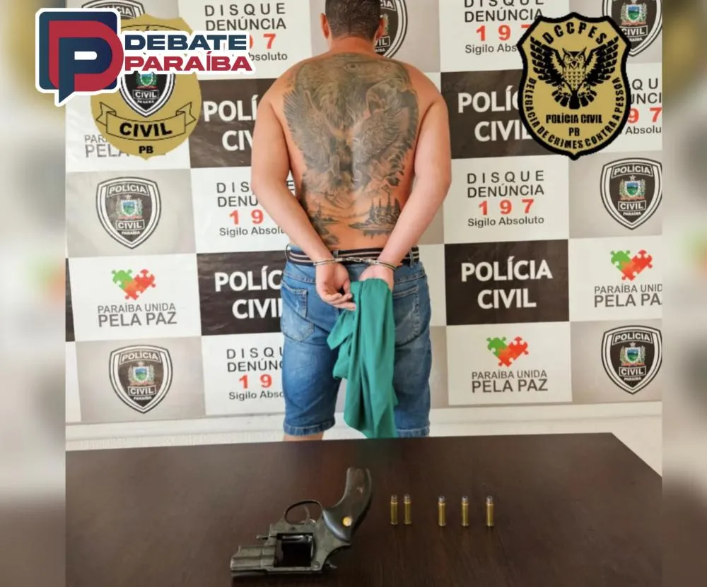 O indivíduo recebeu voz de prisão pelos crimes de posse ilegal de arma de fogo e receptação (Foto: Reprodução)