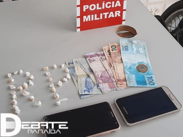 O material e o entorpecente apreendidos foram levados à delegacia de Polícia Civil juntamente com os acusados (Foto: Reprodução)