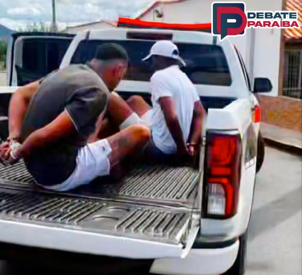 Com o flagrante constatado, os indivíduos receberam voz de prisão e foram conduzidos à delegacia de Polícia Civil (Foto: Reprodução)