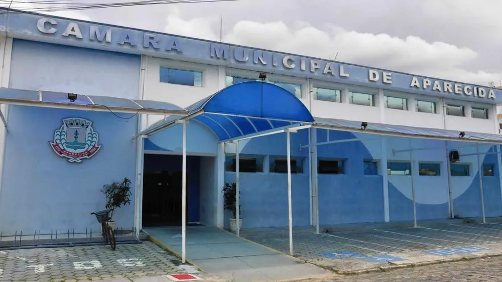 O presidente da Câmara ressaltou que a medida também visa promover justiça salarial e incentivar o desempenho profissional dentro da instituição. (Foto: Reprodução).