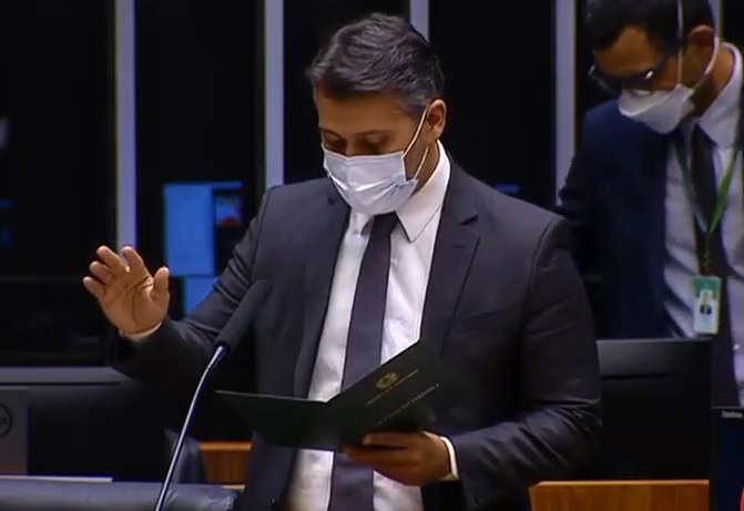 Na cidade de Sousa, aliados e correligionário comemoraram nas redes sociais a volta de Leonardo Gadelha para uma cadeira na Câmara Federal. (Foto: Reprodução).