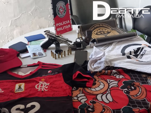 O acusado, as armas e munições apreendidas foram encaminhados à Delegacia Distrital de Sousa para serem adotadas as medidas que manda a Lei (Foto: Reprodução)