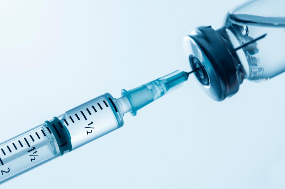 Deste total 9.270 doses da vacina CoronaVac foram produzidas pelos laboratórios Sinovac/Butatan e 570 doses da AstraZeneca produzidas pela Fiocruz. (Foto: Reprodução).