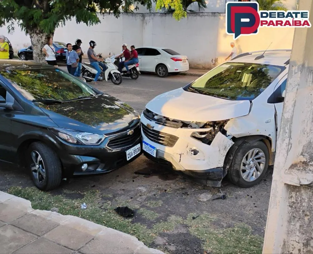 Uma guarnição do Policiamento de Trânsito foi acionada e compareceu ao local, para adotar os procedimentos necessários a ocorrência (Foto: Reprodução)