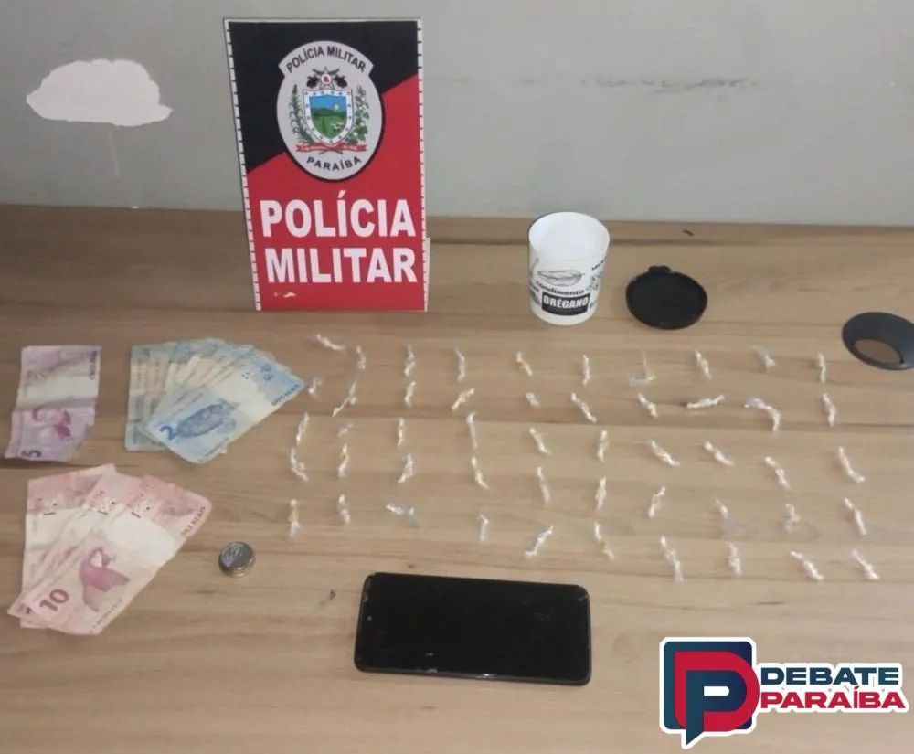 Homem é preso após ser flagrado com pedras de crack, após abordagem realizada pelo ROTAM, em Sousa