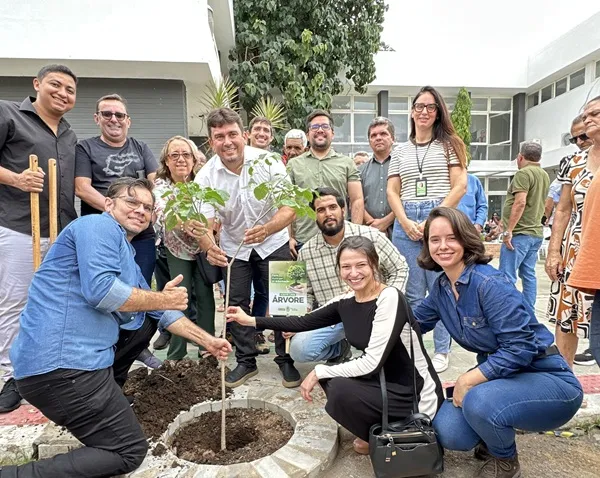 Em Sousa, prefeito Helder Carvalho lança o Plano de Arborização Urbana