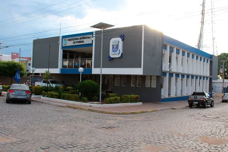 Prefeitura de Pombal abre licitação de R$ 270 mil para compra de água mineral