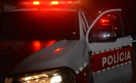 Diante da constatação dos indícios de possível adulteração, a moto foi apreendida e levada à delegacia de Polícia Civil (Foto: Reprodução)