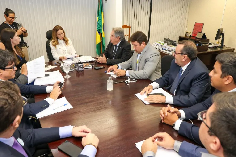 Lindolfo Pires destacou a concessão dos títulos de posse aos colonos do Perímetro Irrigado de São Gonçalo. (Foto: Divulgação).