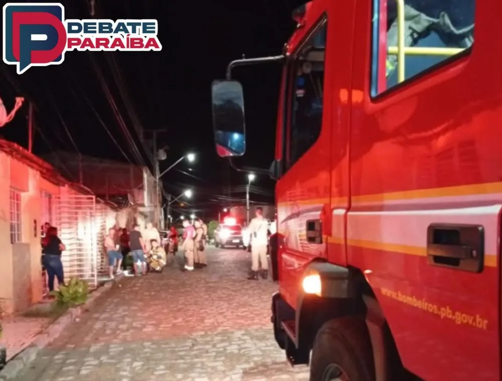A vítima recebeu o atendimento pré-hospitalar necessário da equipe de resgate do Corpo de Bombeiros (Foto: Reprodução)
