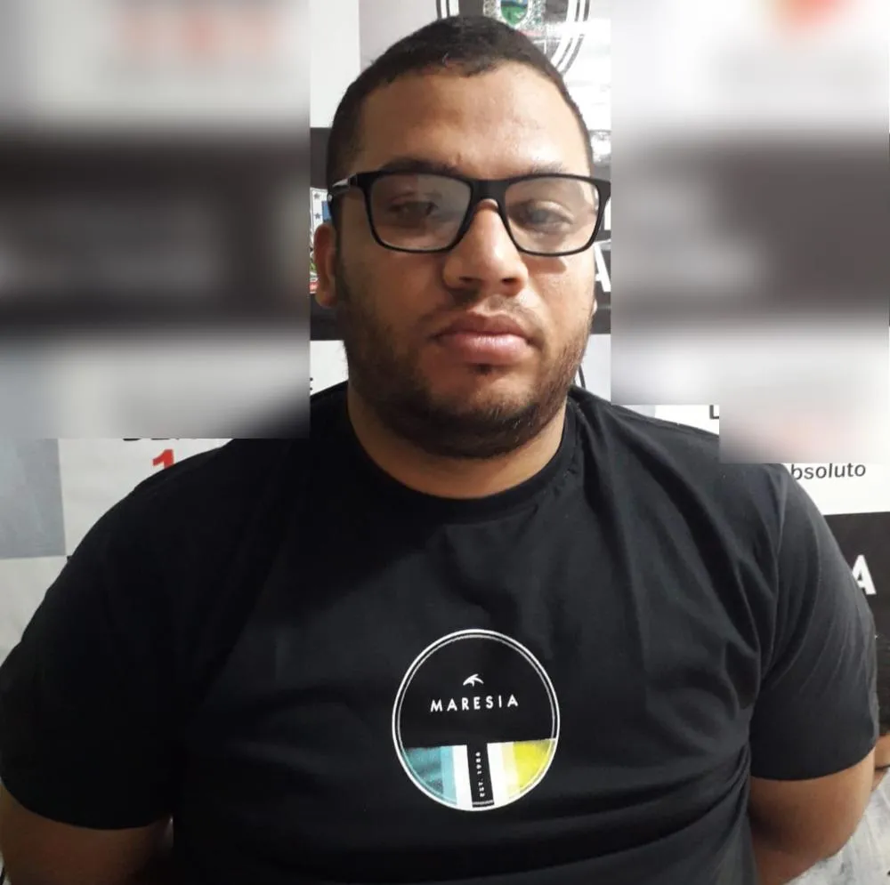 Após ser capturado, o acusado foi conduzido à delegacia de Polícia Civil, posteriormente, Pablo foi submetido a audiência de custódia (Foto: Reprodução)