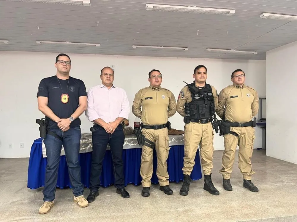 O diálogo, que tratou também das demandas, deixou ratificada a cooperação mútua e atuação estratégica com o objetivo de fomentar ainda mais cooperações que resultem na redução dos índices de criminalidade na área (Foto: Reprodução)