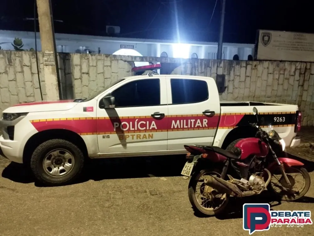 Diante dos fatos, a motocicleta recuperada e o condutor foram conduzidos à delegacia de Polícia Civil (Foto: Reprodução)