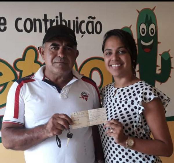 Bilhetão paga a ganhadores com cheque pré-datado. (Foto: Reprodução).