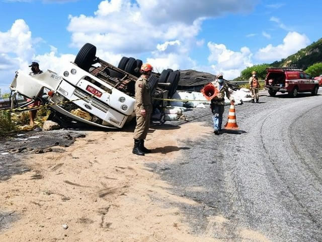 A vítima teve apenas escoriações e foi socorrida para o Complexo Hospitalar de Patos (Foto: Reprodução)