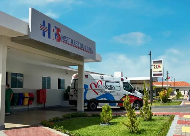 Devido a gravidade dos ferimentos, Fransualdo Henrique foi transferido para o Hospital de Trauma em Campina Grande (Foto: Reprodução)