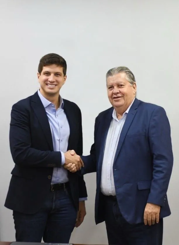 Na ocasião, João Azevêdo destacou a liderança de João Campos e a força do PSB em níveis regional e nacional. (Foto: Reprodução).
