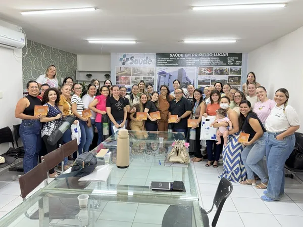 A secretária de Saúde, Jucemara Oliveira, que fez questão de participar do momento, falou da importância do trabalho desenvolvido nas UBS's. (Foto: Divulgação).