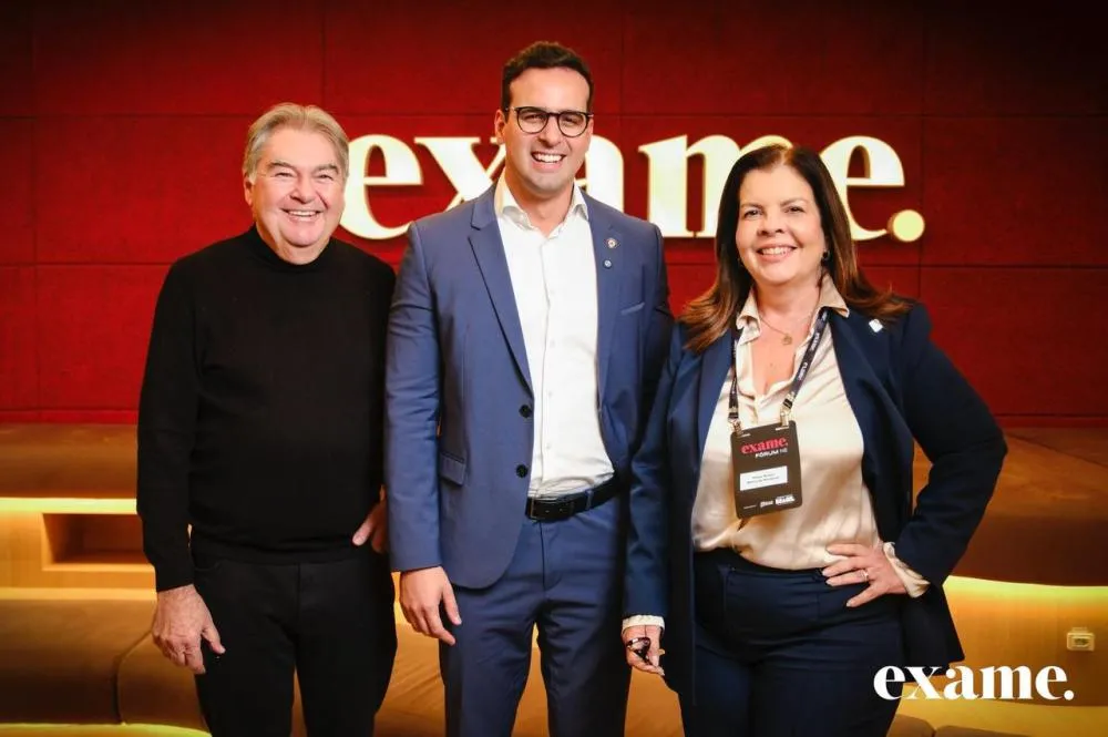 No painel apresentado pelo vice-governador, foram enfatizados o desempenho do turismo, agro e das energias renováveis. (Reprodução).