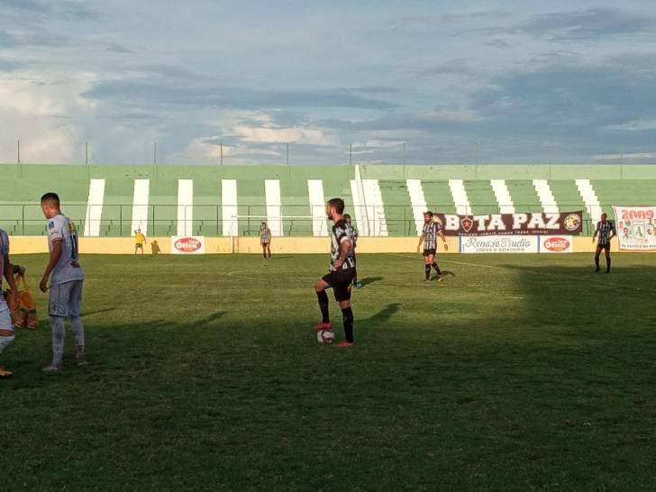 Com este resultado, o Botafogo divide a liderança com o Treze, que também venceu em sua estreia. (Foto: Reprodução).