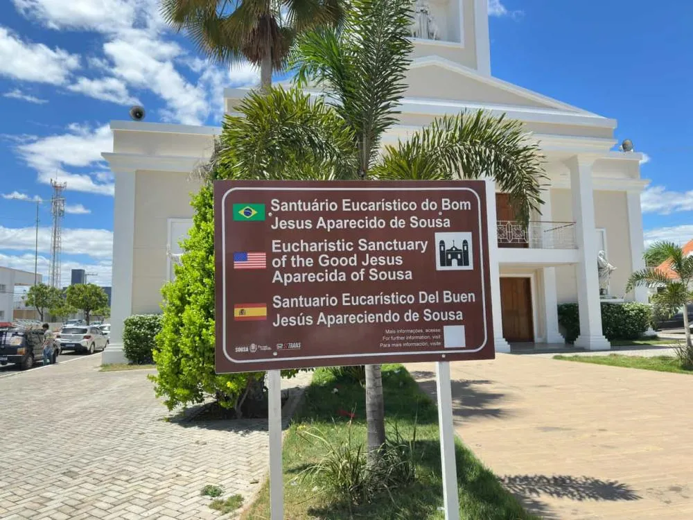 De acordo com o prefeito Helder Carvalho, a ação tem por objetivo orientar visitantes, promover o turismo de forma organizada e valorizar o patrimônio local. (Foto: Reprodução).