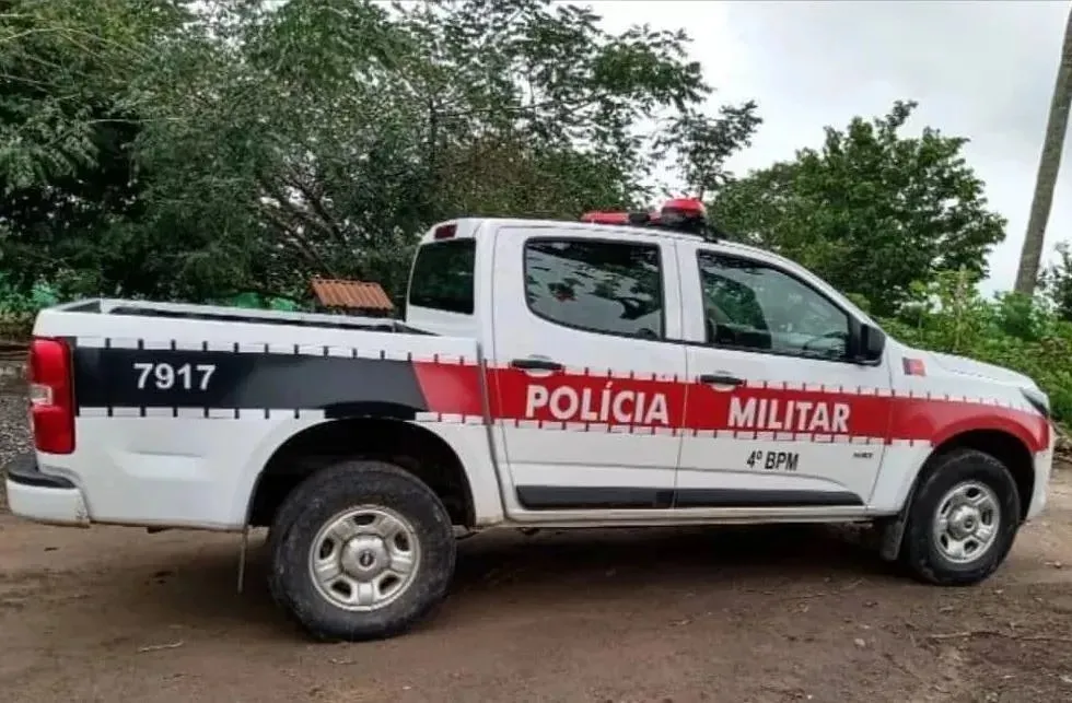 Diante dos fatos, a vítima Claudenildo Alencar e o eletricista suspeito de praticar o delito identificado como José Vagner, foram conduzidos à delegacia de Polícia Civil (Foto: Reprodução)