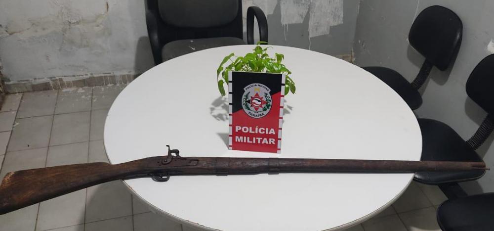 O homem recebeu voz de prisão e foi levado à delegacia de Polícia Civil para serem adotadas as medidas pertinentes ao caso (Foto: Divulgação PMPB)