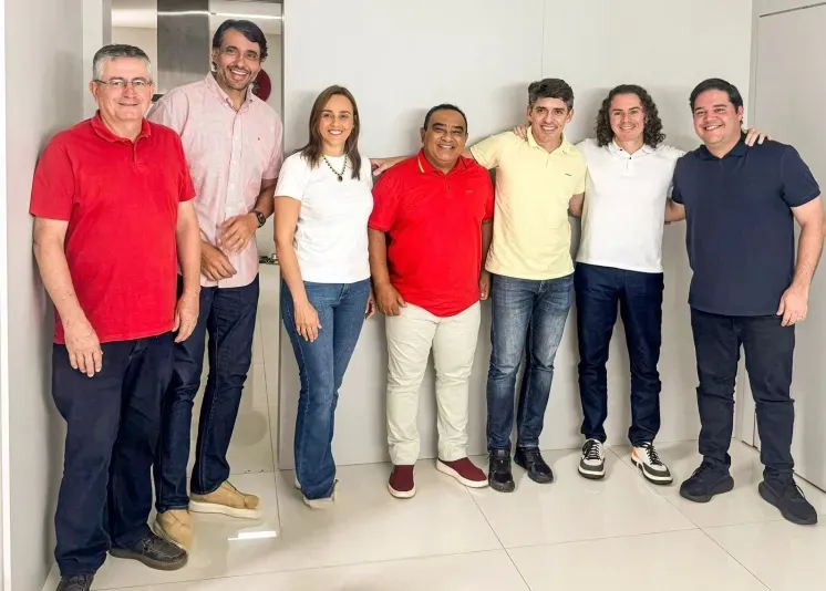 Entre os nomes que participaram da reunião estão André Gadelha, Anderson Monteiro, Tovar Correia Lima, Romualdo Figueiredo, Marcos Eron e Ana Cláudia Vital do Rêgo. (Foto: Reprodução).