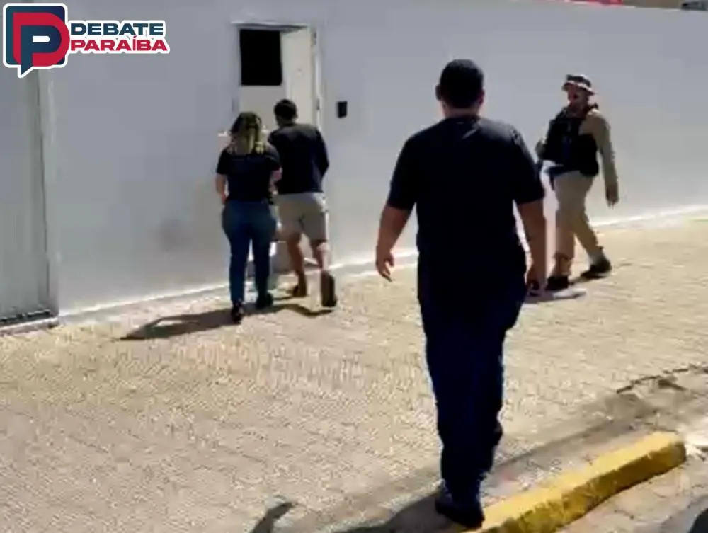 Os policiais ao terem conhecimento do ocorrido compareceram ao local e analisaram as imagens de câmeras de monitoramento, sendo possível realizar a identificação (Foto: Reprodução)