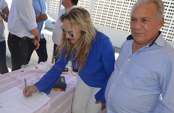 Dra. Paula dá 